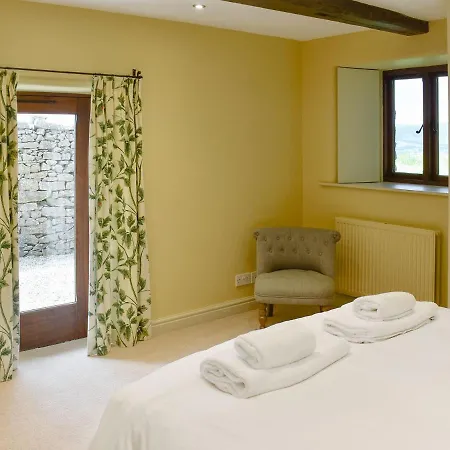 High Barugh Holiday home